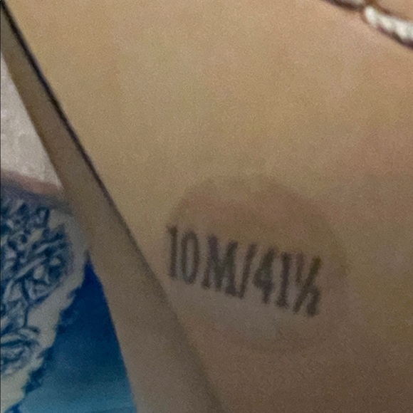 Vince Camuto Two-Tone Pointed Slingback Pumps in Mustard and Black - Picture 4 of 4